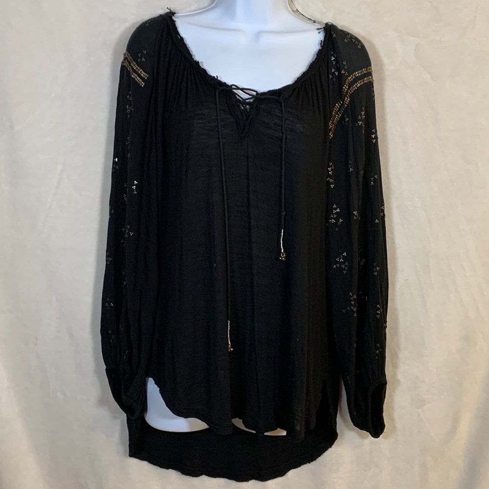 Free People black golden nugget peasant long sleeve top. Size XS